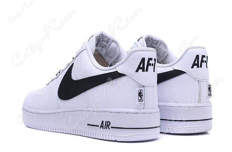  Nike Air Force 1 LV8